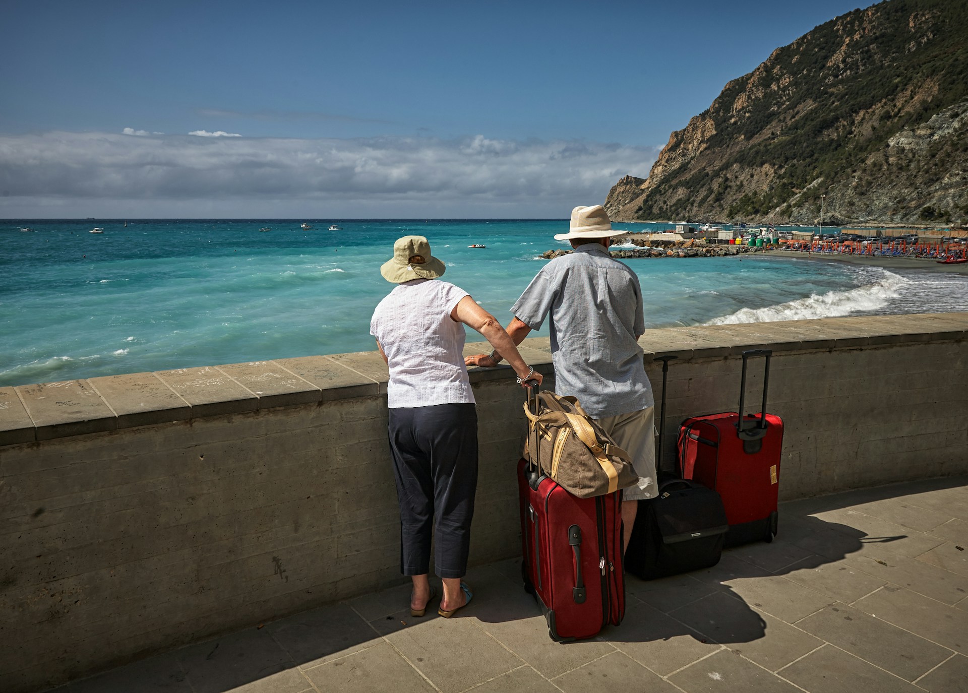 6 best travel groups for seniors the finance genie